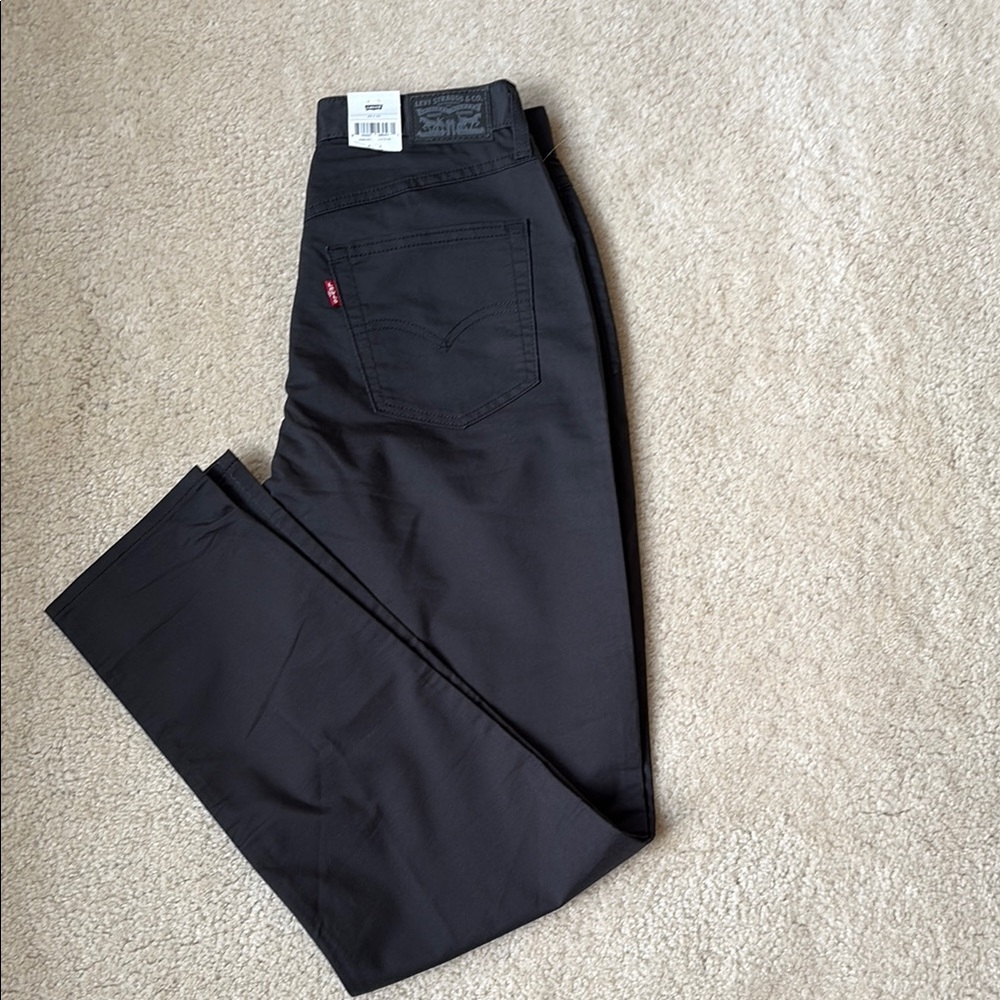 NWT Levi's Black High Waisted Jeans Sz. 29